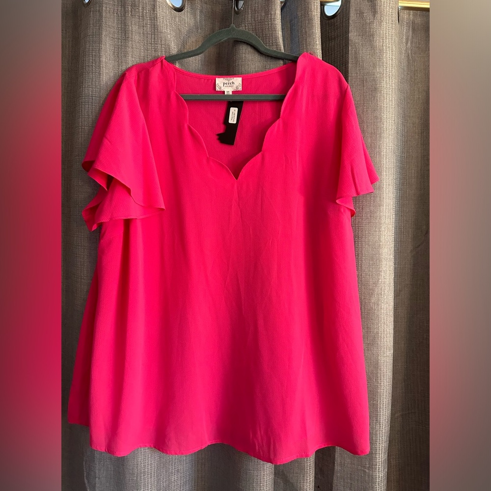 Short sleeved hot pink boutique top